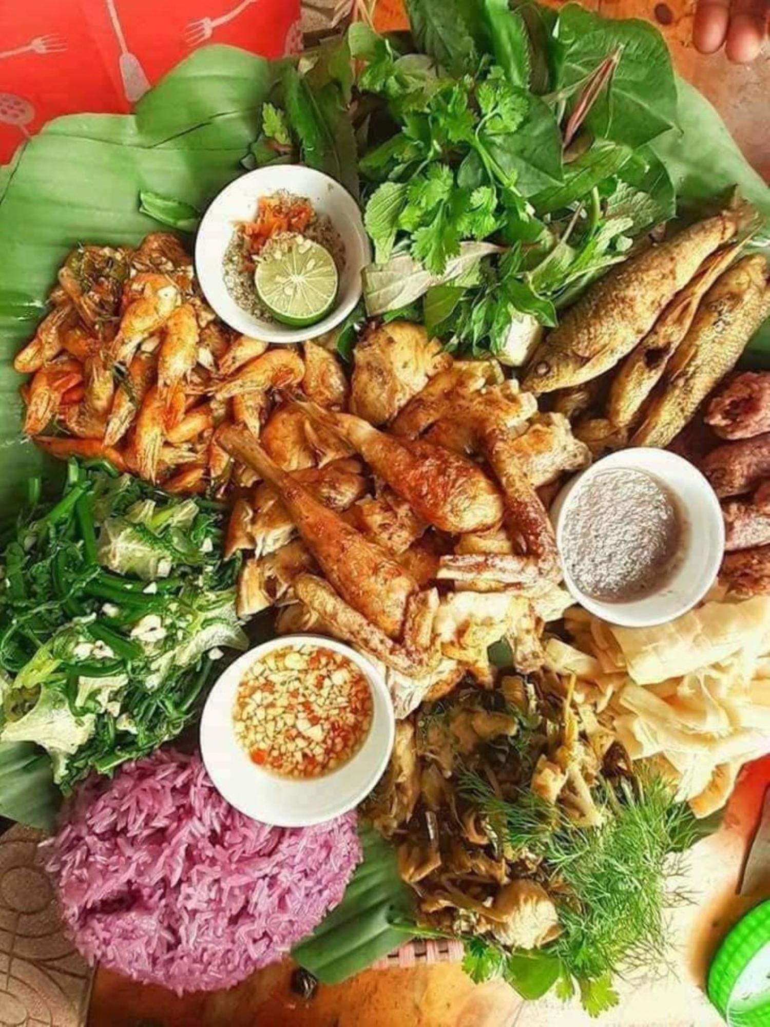 Homestay Ho Son - Thac Anor A Luoi Екстер'єр фото