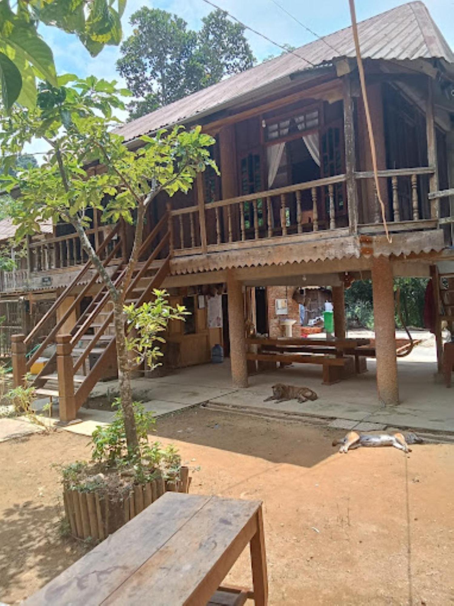Homestay Ho Son - Thac Anor A Luoi Екстер'єр фото